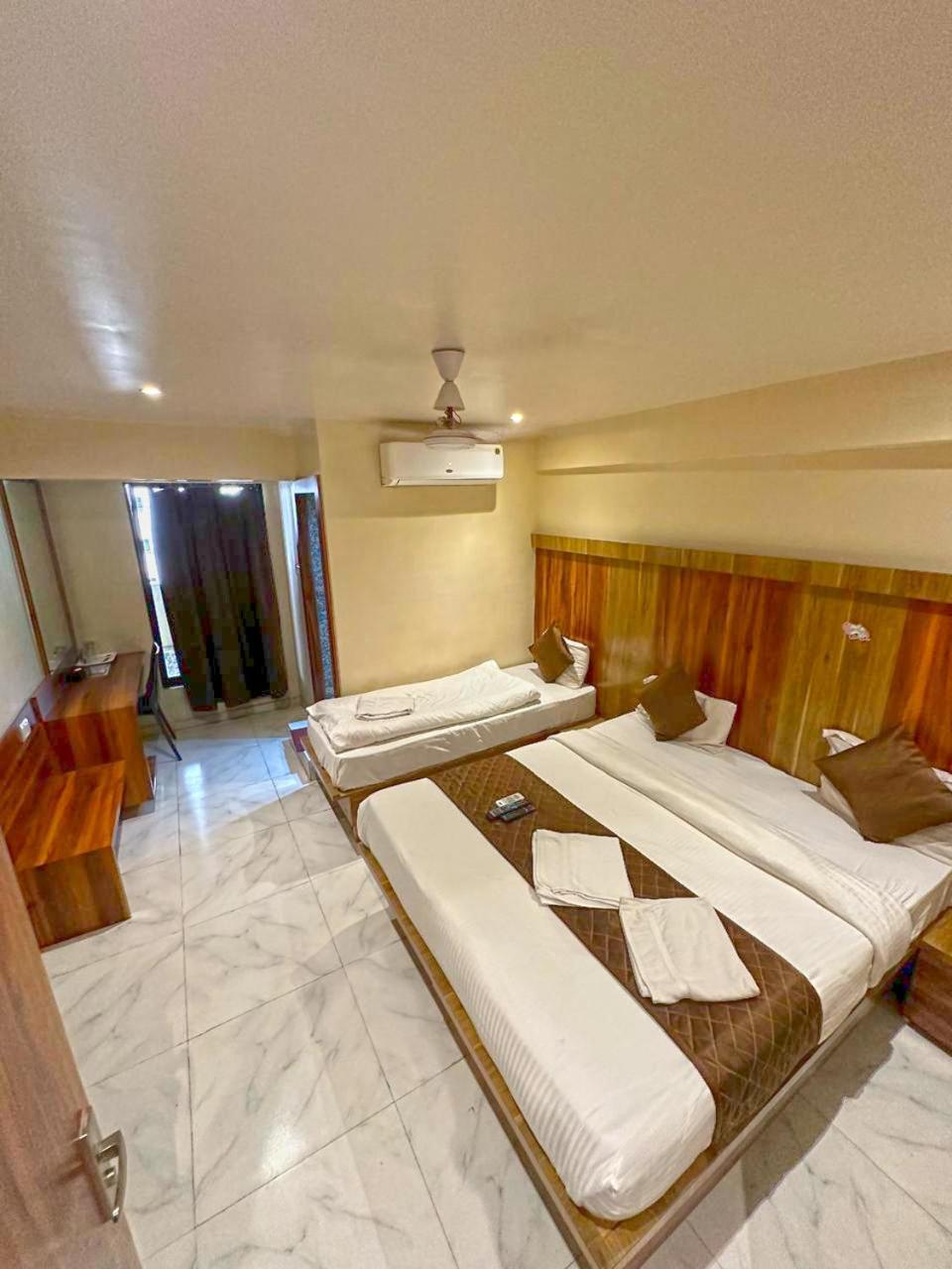Hotel Mourya Residency Navi Mumbai Exterior foto